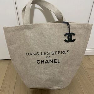 CHANEL Novelty Tote Bag Dans Les Serres Event Ladies Camellia present w/CC Charm